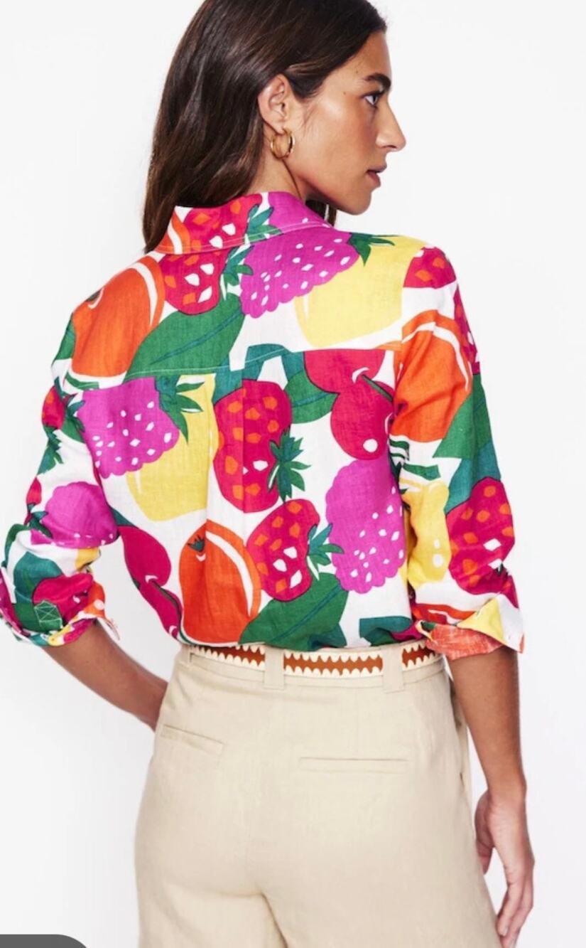 Boden Linen Strawberry Raspberry Fruit Print Button Down Shirt Size 4 NWT